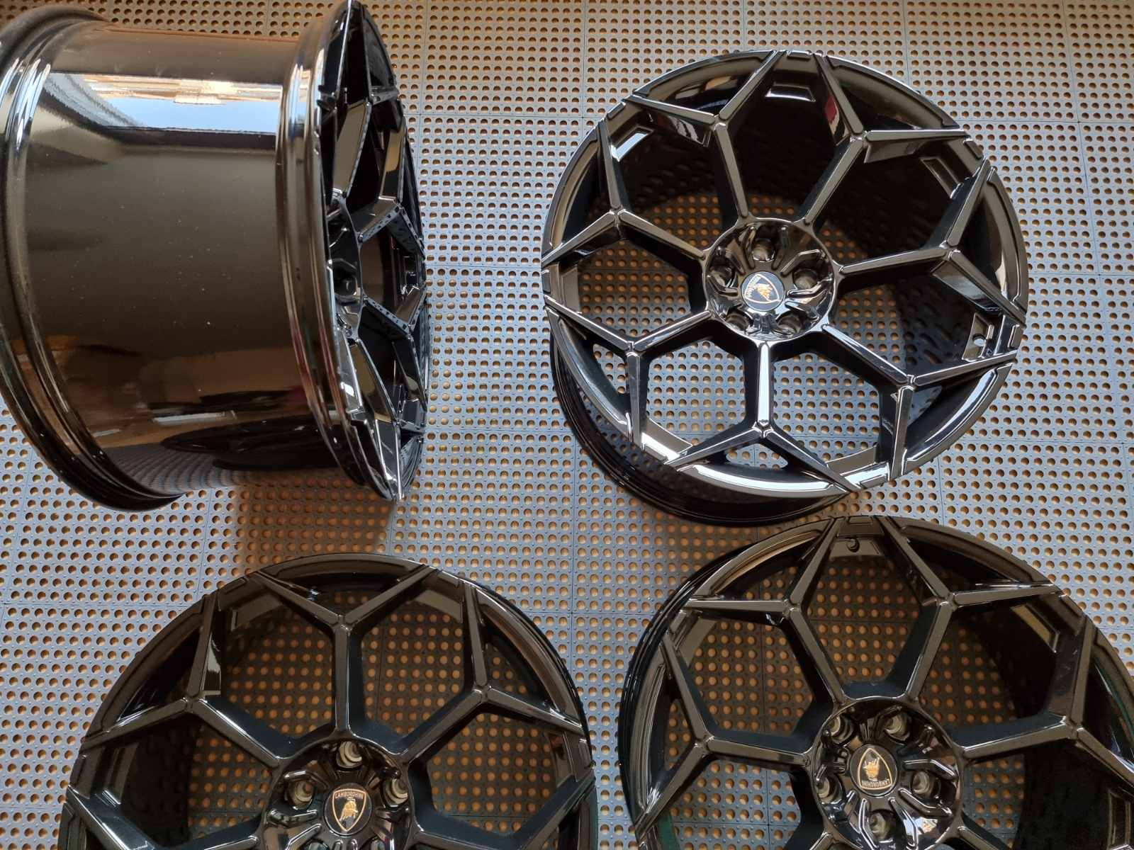 Lamborghini URUS Perfomante forged wheels 23" 5x130 - Image 4