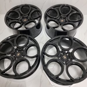 Lamborghini URUS forged wheels set 23″ 5×130 deep concave (in stock)