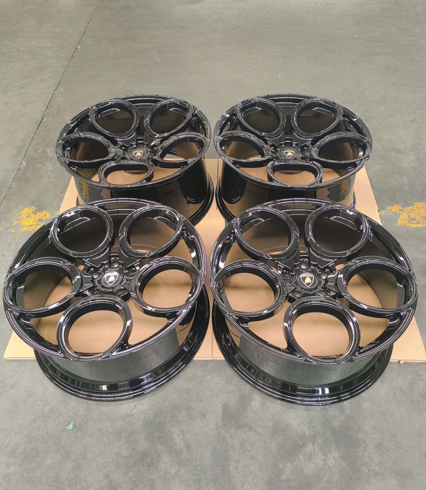 Lamborghini URUS forged wheels set 23" 5x130 deep concave (in stock) - Image 13