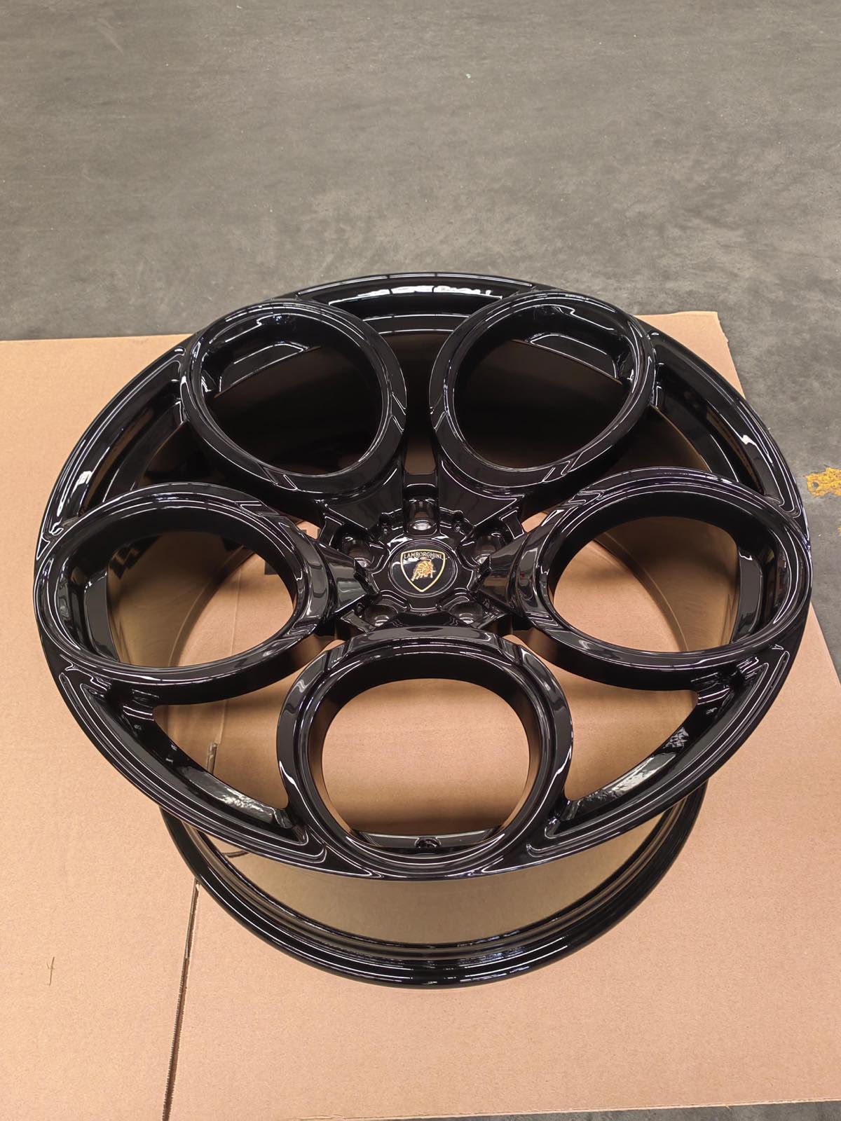 Lamborghini URUS forged wheels set 23" 5x130 deep concave (in stock) - Image 15