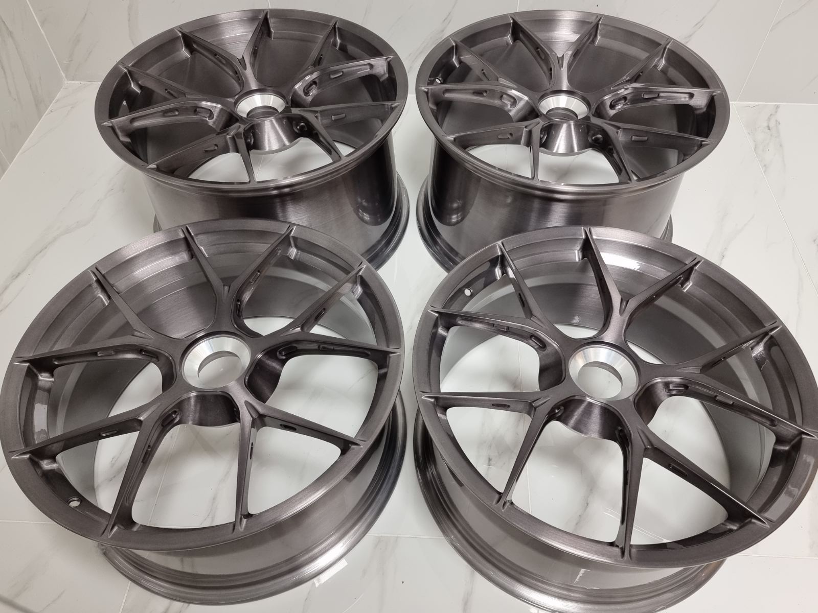 forged wheels set 20/21 centerlock for Porsche 992 GTS (in stock)